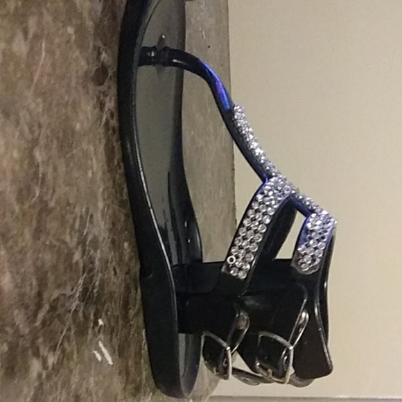 Sandals - Picture 2 of 3